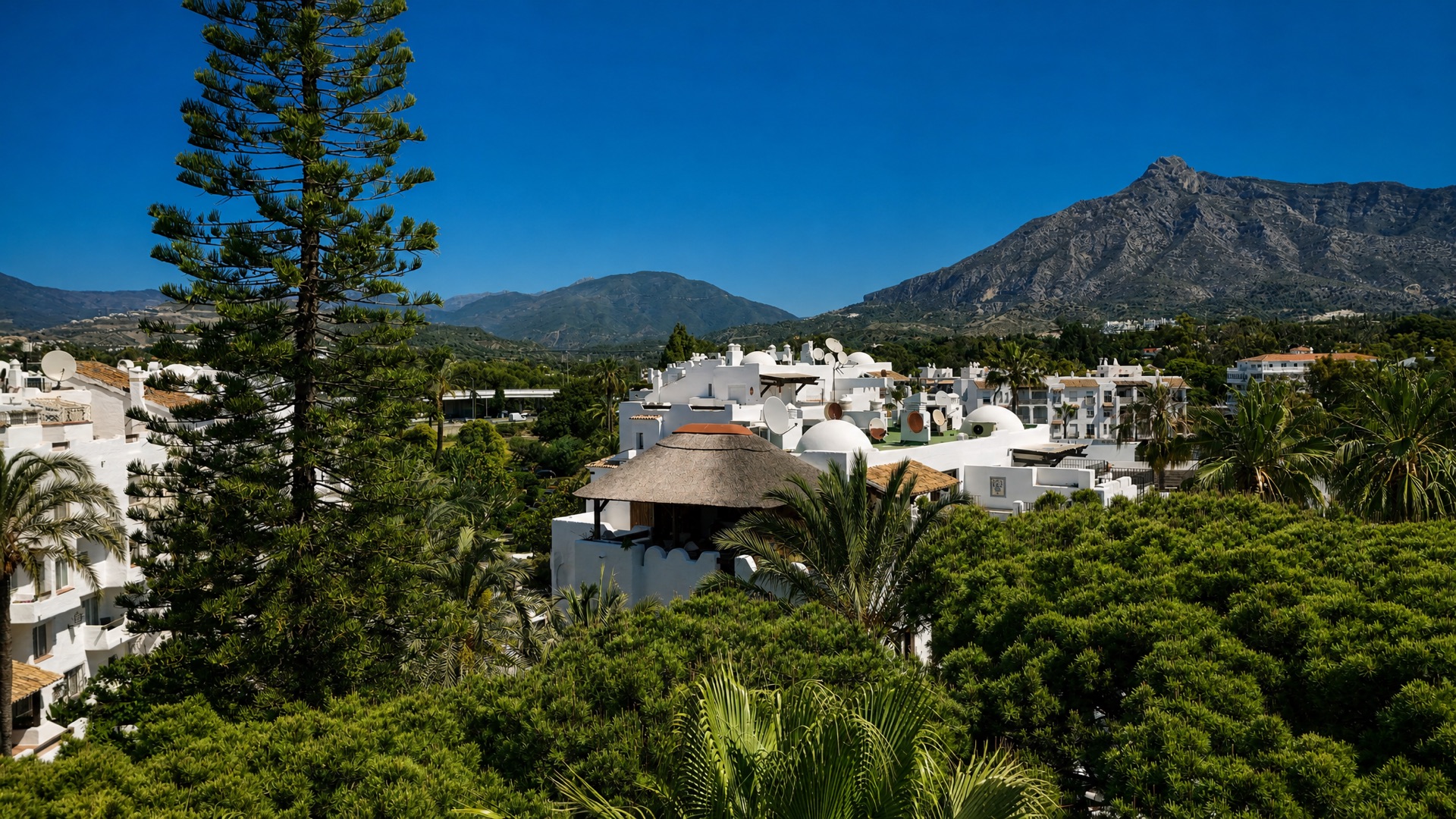 Community view with mountains at the La Isla penthouse